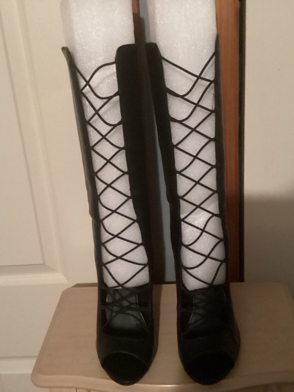Knee boots